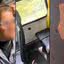 Um ataque com azulejo deixou uma mulher ferida em São Vicente, gerando pânico entre os passageiros do ônibus - Imagem: Reprodução/ Redes sociais