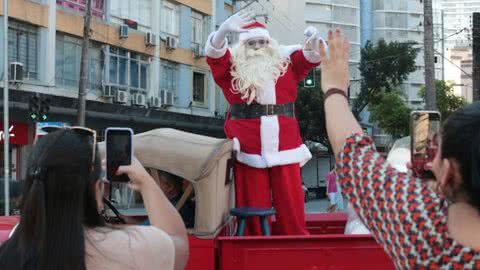 Papai Noel chega em sua casa, em Santos; saiba como visitá-lo - Imagem: reprodução Prefeitura de Santos