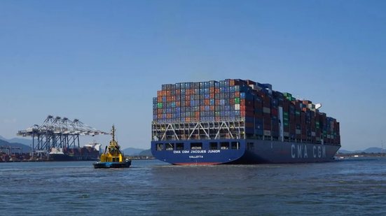 A Autoridade Portuária de Santos inicia projeto para aprofundar canal, aumentando capacidade para navios maiores e melhorando logística - Foto: Divulgação/ APS