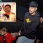 Neymar Jr. apresentou o personagem Ney Ney durante uma sessão especial no Cine Roxy, em Santos, nesta segunda-feira (5) - Imagem: NR Sports/Divulgação