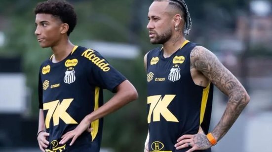 Craque Neymar participa de treino sem restrições, mostrando boa forma para o confronto decisivo contra o Flamengo - Foto: Raul Baretta/ Santos FC