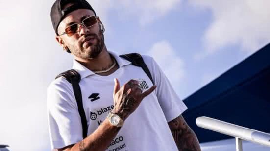 Neymar deve ser utilizado em pelo menos um tempo no jogo contra o CRB, após cinco semanas de recuperação - Imagem: Instagram/ @SantosFc/ Raul Baretta