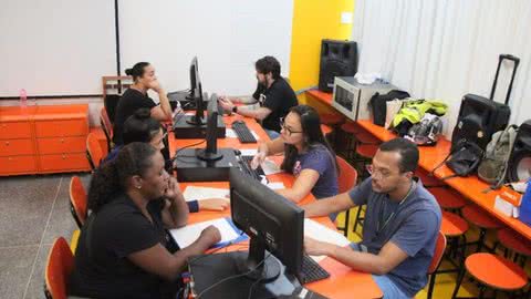 Em Santos, número de empregos formais volta a subir em 2024