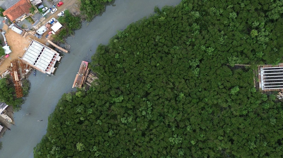 Guarujá elevou em 640,1% a captação de recursos do FEHIDRO entre 2021 e 2026, de R$ 1,5 milhão para R$ 11,1 milhões; neste ano, todo o valor será destinado a obras de drenagem e prevenção de alagamentos - Imagem: Reprodução