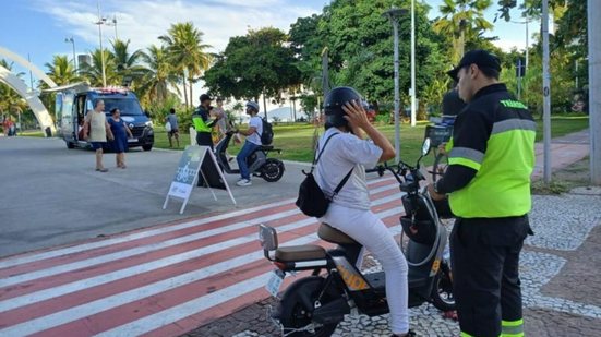 Projeto da Prefeitura de Santos prevê o uso de radares móveis e equipamentos portáteis para fiscalizar velocidade e identificar veículos de mobilidade modificados nas ciclovias da cidade. - Imagem:  Divulgação / PMS