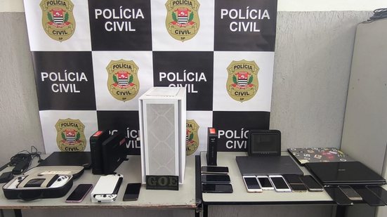 Material apreendido será analisado pela perícia técnica - Imagem: Divulgação | Polícia Civil de São Paulo