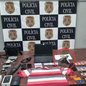 Durante a operação, foram encontrados objetos relevantes, incluindo armas e celulares, que podem ajudar a identificar outros membros da quadrilha - Foto: Divulgação/ Polícia Civil