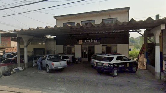 A rápida ação da jovem e da polícia resultou na prisão de um homem que vinha praticando atos obscenos em Cajati - Imagem: Google Street View