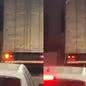 Motoristas criticam imprudência do condutor que ignorou restrições de peso e altura da ponte, gerando bloqueio na passagem - Imagem: Reprodução/ Diário do Litoral