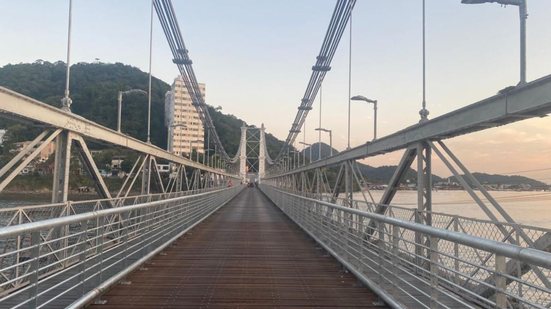 A interdição da Ponte Pênsil em São Vicente ocorrerá de 13 a 15 de setembro, afetando o trânsito de veículos na região - Imagem: Semil/ Prefeitura deSão Vicente