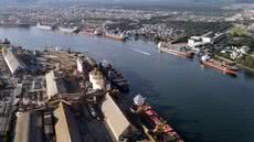 Formatura de 80 novos integrantes da Guarda Portuária reforça segurança no Porto de Santos. - Imagem: Reprodução / A Tribuna