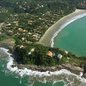 Vista aérea do litoral paulista, onde o aumento no número de afogamentos em 2026 acende alerta para banhistas e autoridades - Imagem: Prefeitura de Guarujá