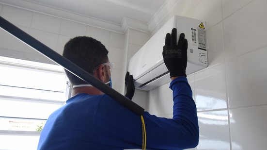 Unidades de saúde de Praia Grande recebem novos equipamentos para reforçar climatização dos ambientes - Imagem: Divulgação/Prefeitura de Praia Grande