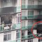 Após o incêndio, parte da fachada do edifício foi removida por segurança, mas outros apartamentos não foram afetados - Foto: Reprodução/ Rui Anjos