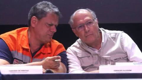 Prefeito de São Vicente se irrita e abandona palco com Alckmin e Tarcísio; saiba o motivo - Imagem: reprodução Twitter