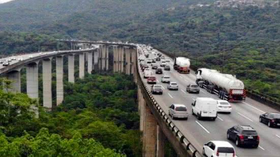 Entre 17 e 22 de abril, Ecovias estima grande movimento nas estradas, com operações especiais para garantir segurança e fluidez - Imagem: Divulgação/ Governo de SP