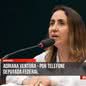 Adriana Ventura, por telefone na Rádio CBN Santos - Imagem: CBN Santos