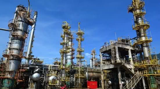 Refinaria Presidente Bernardes, em Cubatão, concentra processo seletivo com 391 vagas temporárias destinadas à parada programada de manutenção da unidade - Imagem: Divulgação/Agência Petrobras