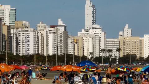 Novas regras para o uso de praias na temporada de verão de Santos são divulgadas; confira - Imagem: reprodução Twitter @iconicair