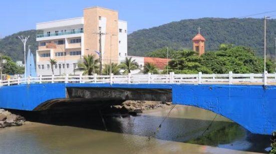Equipes de resgate foram acionadas para atender ocorrência em Mongaguá, onde um adolescente de 15 anos acabou se afogando após entrar na água - Imagem: Divulgação/Prefeitura de Mongaguá