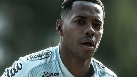 Ex-jogador foi condenado por participação em estupro coletivo ocorrido em uma boate de Milão, em 2013 - Imagem: Ivan Storti / Santos FC