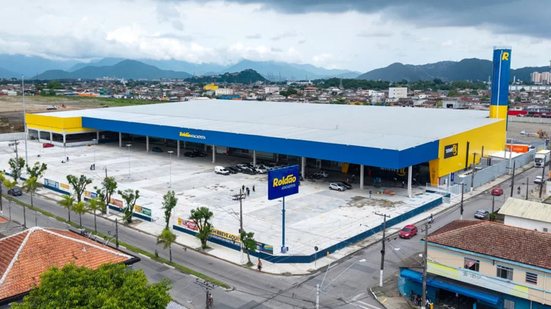 Nova unidade do Roldão em São Vicente ocupa área de 22 mil metros quadrados e deve gerar 320 empregos na região. - Imagem: Divulgação