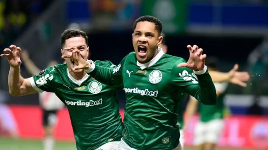 Gol de Vitor Roque em Palmeiras x River Plate - Foto: Marcos Ribolli