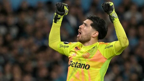 Rossi comemora classificação para Final da Libertadores - (Foto: JUAN MABROMATA / AFP)