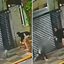 Câmeras de monitoramento registraram o momento em que uma mulher foi derrubada durante um roubo de celular na Rua Alexandre Martins, no bairro Aparecida, em Santos - Imagem: Reprodução