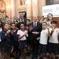 A cerimônia na Sala Princesa Isabel também contou com a presença de alunos da rede pública municipal - Imagem: Prefeitura de Santos