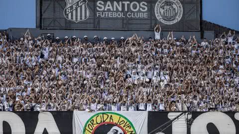 Clima de jogo: Santos faz treino aberto e torcida lota Vila BelmiroJogada  10