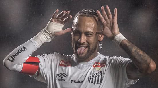 Neymar destacou sua evolução física e técnica, prometendo melhorar ainda mais para o Campeonato Brasileiro - Fotos: Raul Baretta/ Santos FC