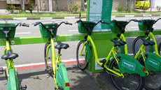 Sistema Bike Santos já faz parte da rotina de muitos santistas - Imagem: Prefeitura de Santos