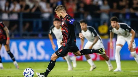 Eduardo Sasha marcou de pênalti - Foto: Ari Ferreira/Red Bull Bragantino.