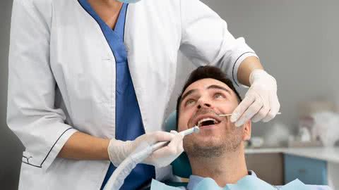 Mutirão de Saúde Bucal traz de volta autoestima de pacientes em Santos - Imagem: reprodução Freepik