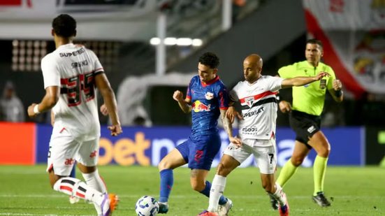 São Paulo x Bragantino na Vila Belmiro - Foto: Mauricio De Souza/AGIF