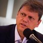 Governador de São Paulo mantém lealdade a Bolsonaro e evita protagonismo, mas pesquisas o colocam em destaque - Foto: Maria Isabel Oliveira/ Agência O Globo