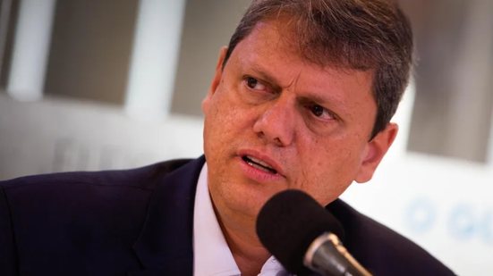 Governador de São Paulo mantém lealdade a Bolsonaro e evita protagonismo, mas pesquisas o colocam em destaque - Foto: Maria Isabel Oliveira/ Agência O Globo