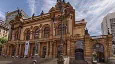 Descubra a trajetória do Theatro Municipal, símbolo cultural de São Paulo, que completa 114 anos de história e relevância - Imagem: Reprodução