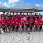 Equipe masculina do Time Praia Grande comemora a conquista da medalha de bronze no Circuito Brasileiro de Handebol de Praia, disputado em Matinhos (PR). - Imagem: Divulgação / Time PG