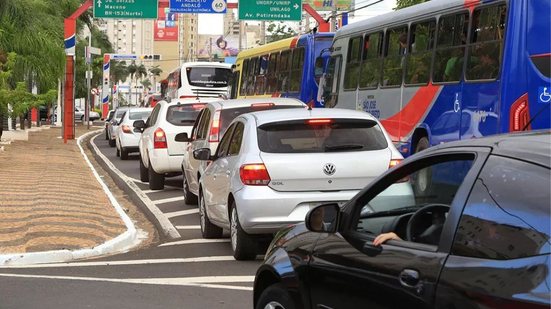A implementação de controle inteligente de tráfego visa reduzir congestionamentos e melhorar a segurança pública com vigilância em tempo real - Imagem: Reprodução | instagram @gazetarp