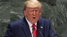 Trump critica Lula e o Brasil, mas surpreende com elogios inesperados durante discurso na ONU - Foto: Johannes EISELE / AFP