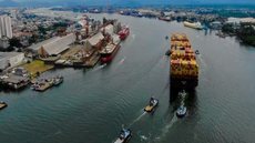 Contrato assinado pela Autoridade Portuária de Santos prevê investimento de R$ 617,9 milhões para ampliar a profundidade do canal de navegação e adequar o porto à nova geração de navios cargueiros - Imagem: Divulgação/APS