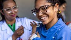 Para se vacinar, é necessário apresentar CPF e cartão de vacinação. - Imagem: Secretaria Municipal da Saúde de São Paulo