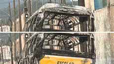 Van escolar é destruída em incêndio no Litoral Paulista; fogo alcança rede elétrica da rua - Imagem: Reprodução/Redes Sociais