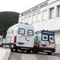 Após o ataque, a vítima foi internada no Hospital Santo Amaro, enquanto a polícia busca pistas sobre o criminoso - Foto: Reprodução/ Matheus Tagé/ A Tribuna Jornal