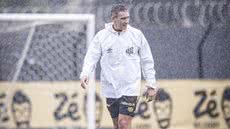 Técnico Vojvoda Intensifica treinos para o Clássico - Foto: Raul Baretta/ Santos FC