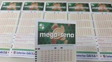 Aposta registrada em uma lotérica do bairro Cidade Ocian, em Praia Grande, acertou cinco dezenas da Mega-Sena e garantiu prêmio de R$ 30.910,50 no concurso 3.021 - Imagem: Millena Sartori/g1