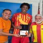 Johann Perea participou de desafio de chutes de longa distância em Santos após repercussão de golaço marcado no Campeonato Paulista A4 - Imagem: Divulgação/Jabaquara