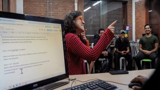A Escola Popular de Cinema Glauber Rocha foi inaugurada no Dique da Vila Gilda, em Santos, e oferecerá cursos gratuitos de audiovisual para moradores das periferias da Baixada Santista - Imagem: Divulgação